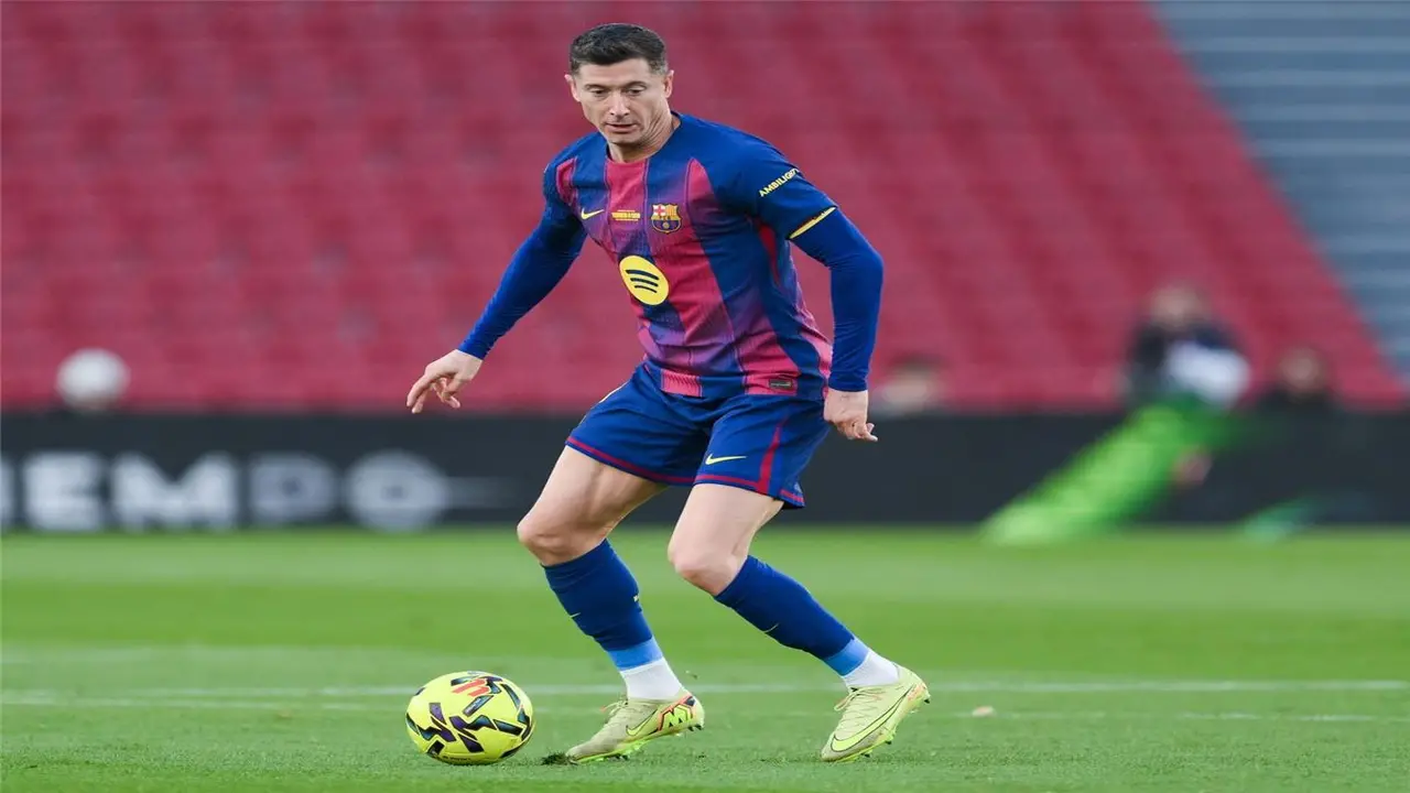 لقاء سري بين ممثلي ليفاندوفسكي ووجهة محتملة لحسم مصيره